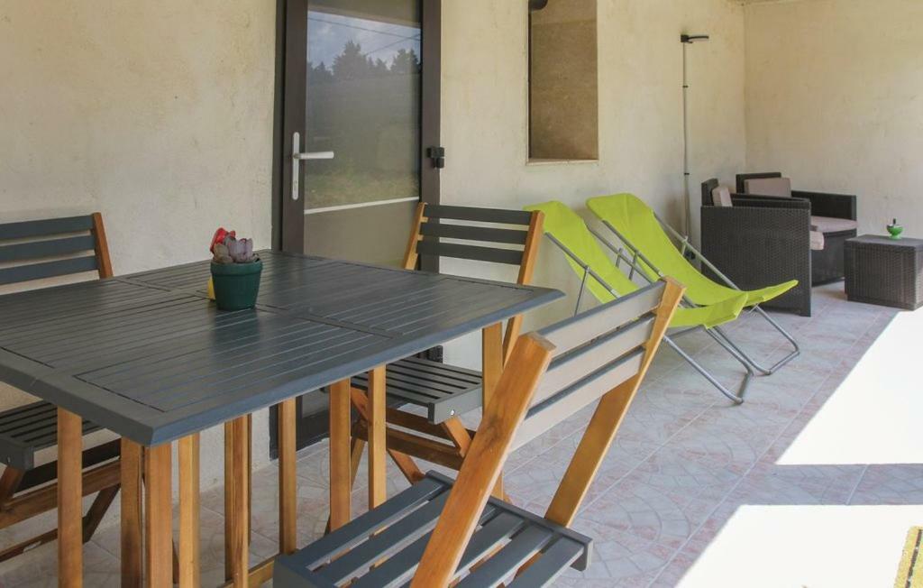 Maison 4 Etoiles Et Studio 3 Etoiles Independants Avec Piscine L'Isle-sur-la-Sorgue Luaran gambar